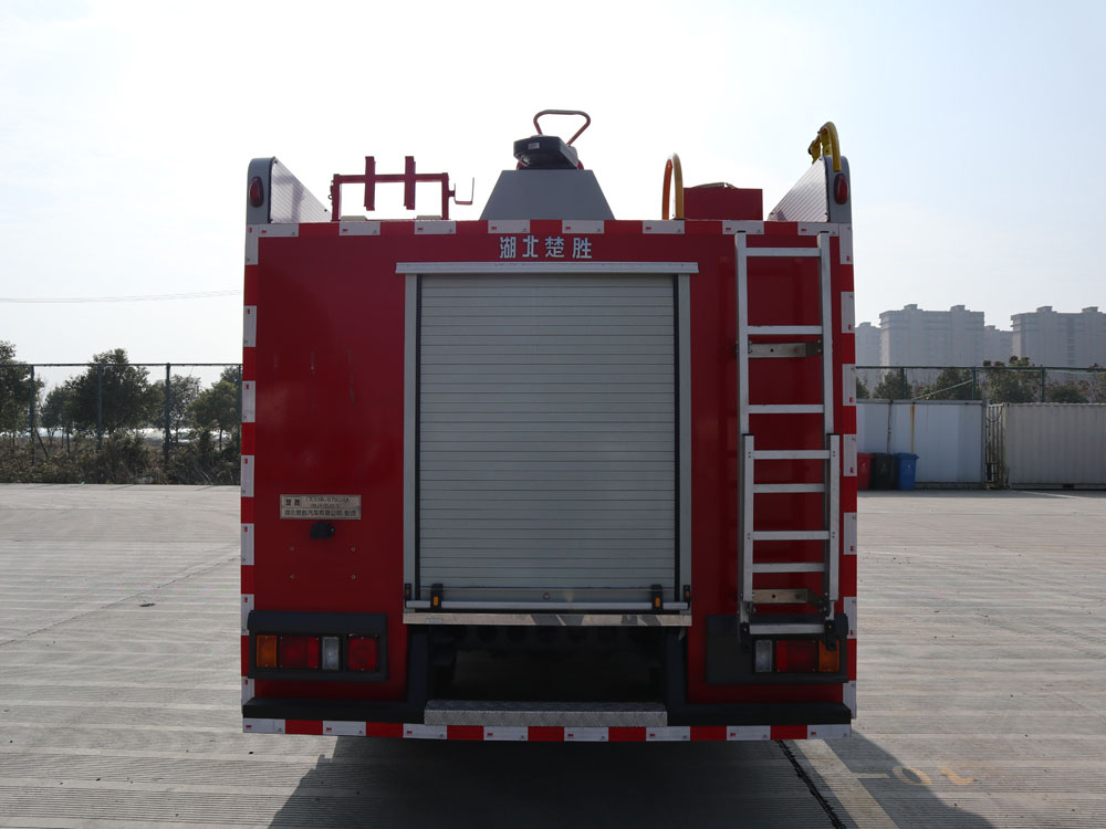 五十鈴100P泡沫消防車