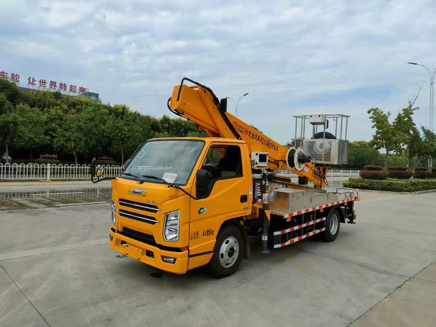 江鈴順達(dá)藍(lán)牌24米伸縮臂高空作業(yè)車