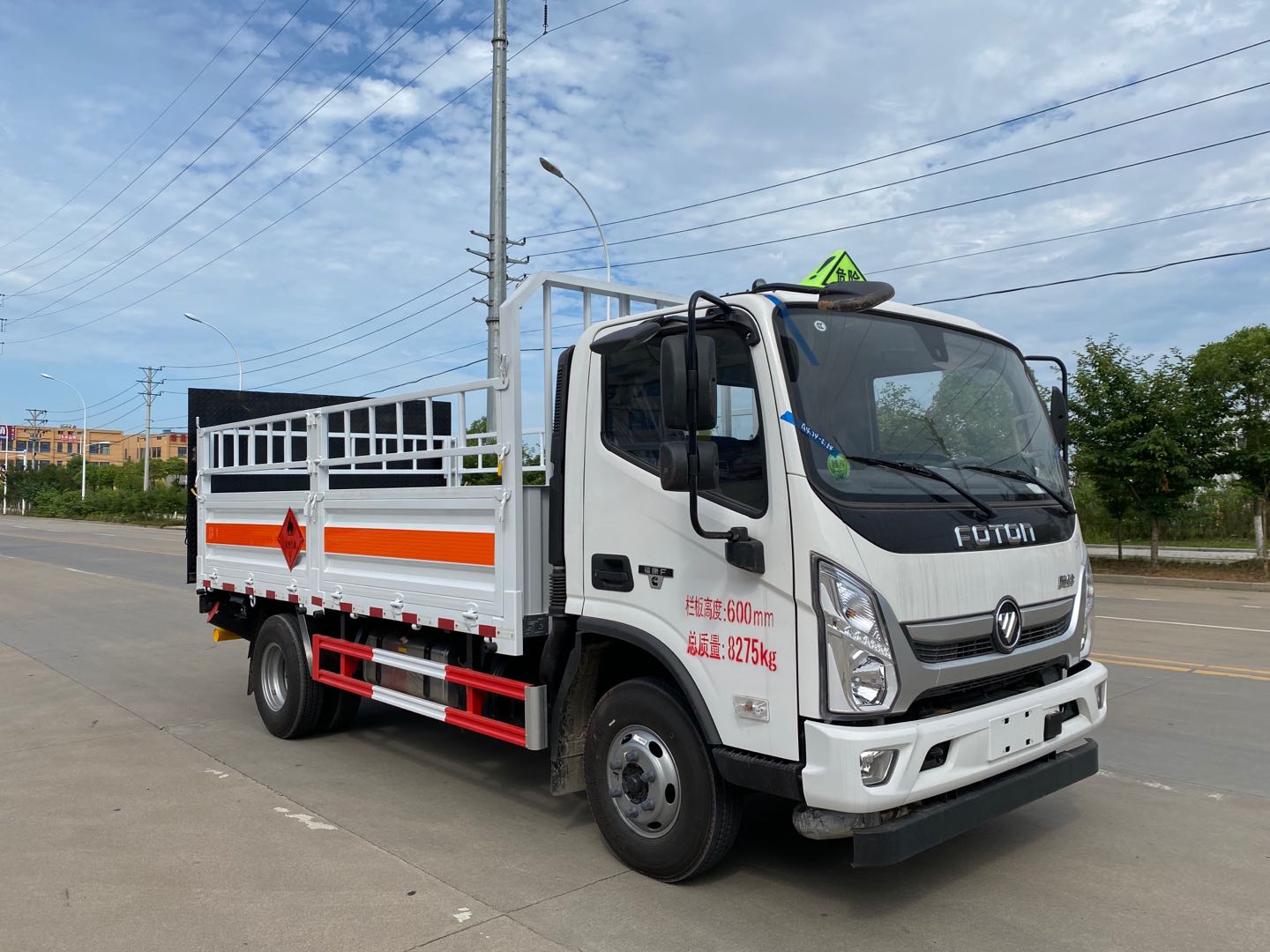 楚勝牌CSC5088TQPB6型氣瓶運(yùn)輸車