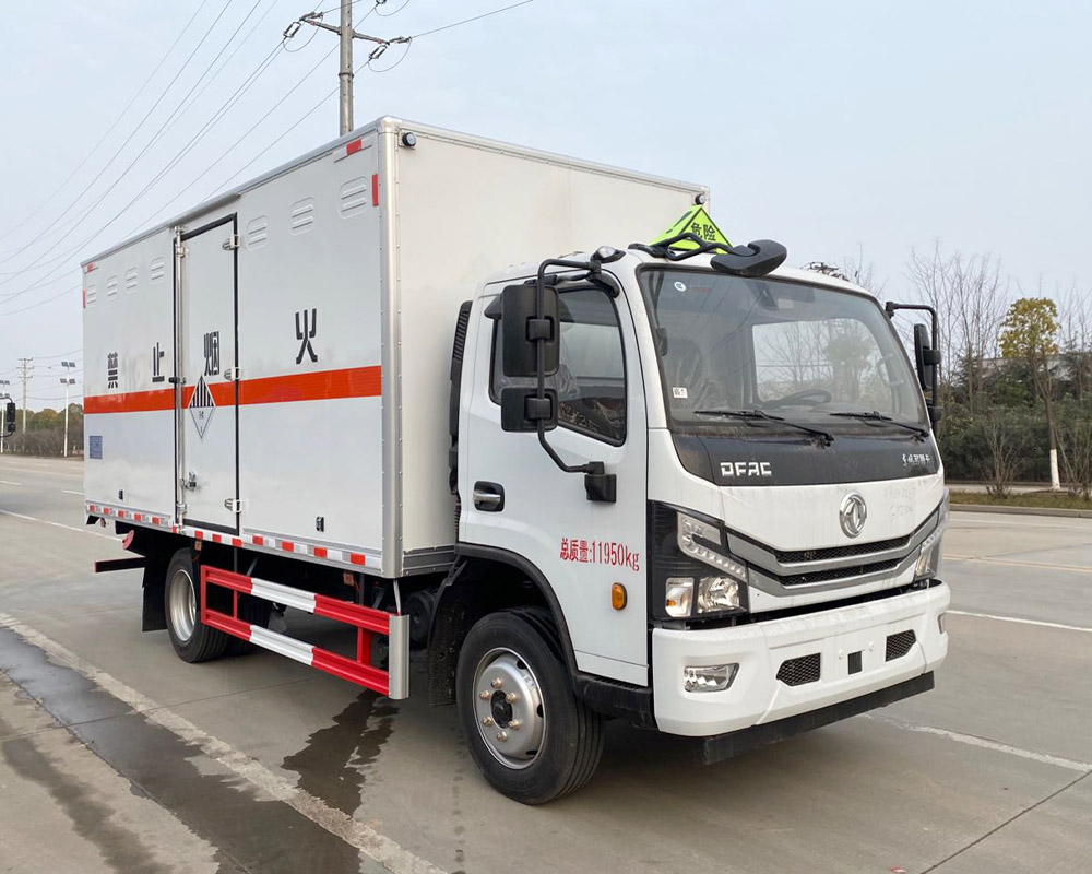 楚勝牌CSC5125XZW6型雜項危險物品廂式運輸車