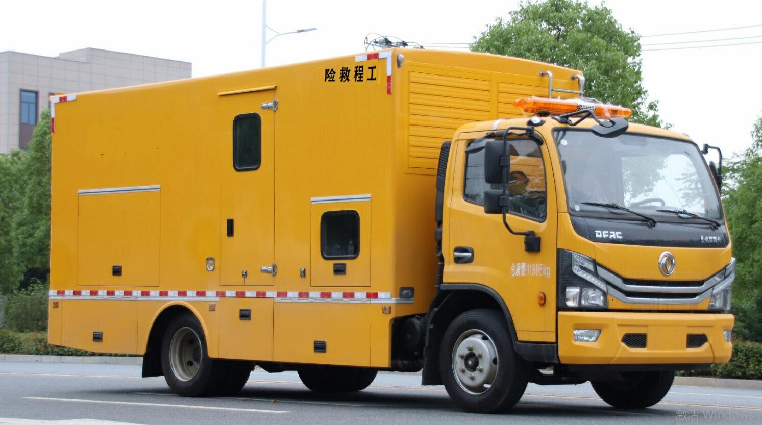 東風多利卡救險車