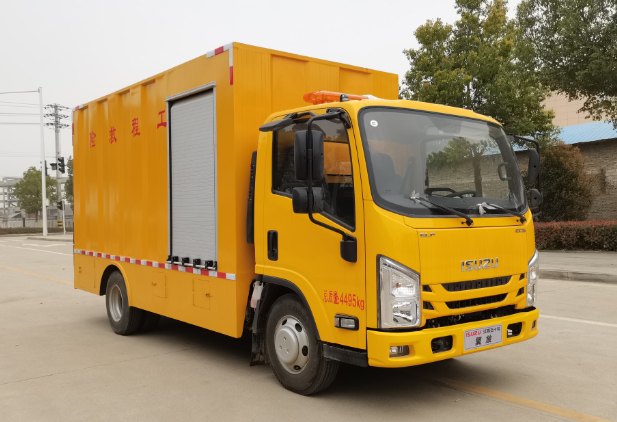 慶鈴五十鈴K100救險(xiǎn)車(chē)