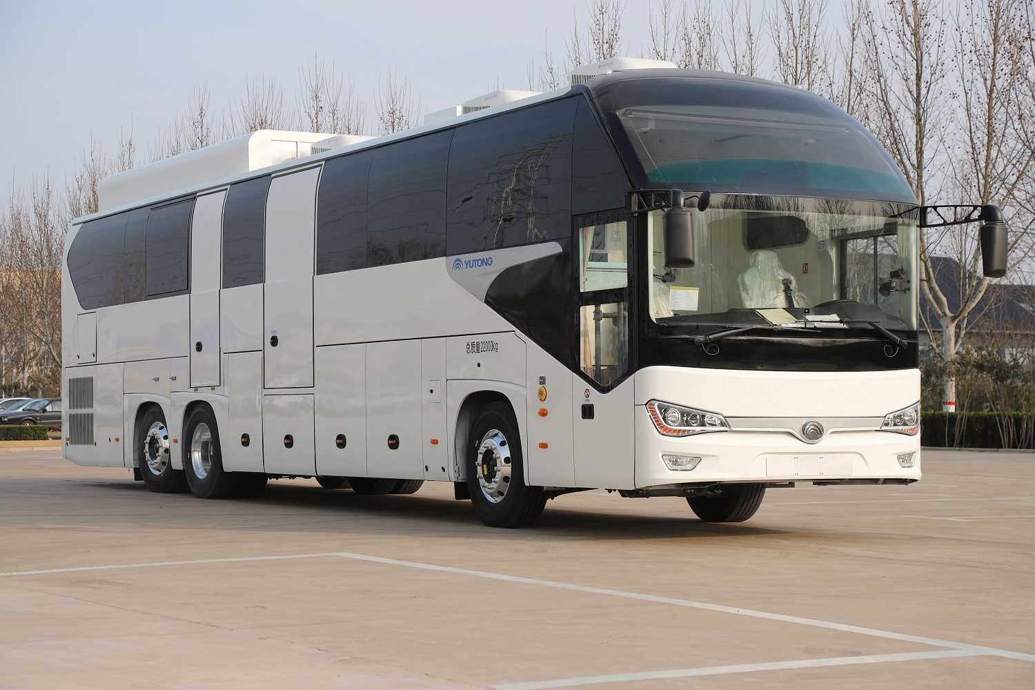 宇通牌大巴移動(dòng)實(shí)驗(yàn)室檢測(cè)醫(yī)療車