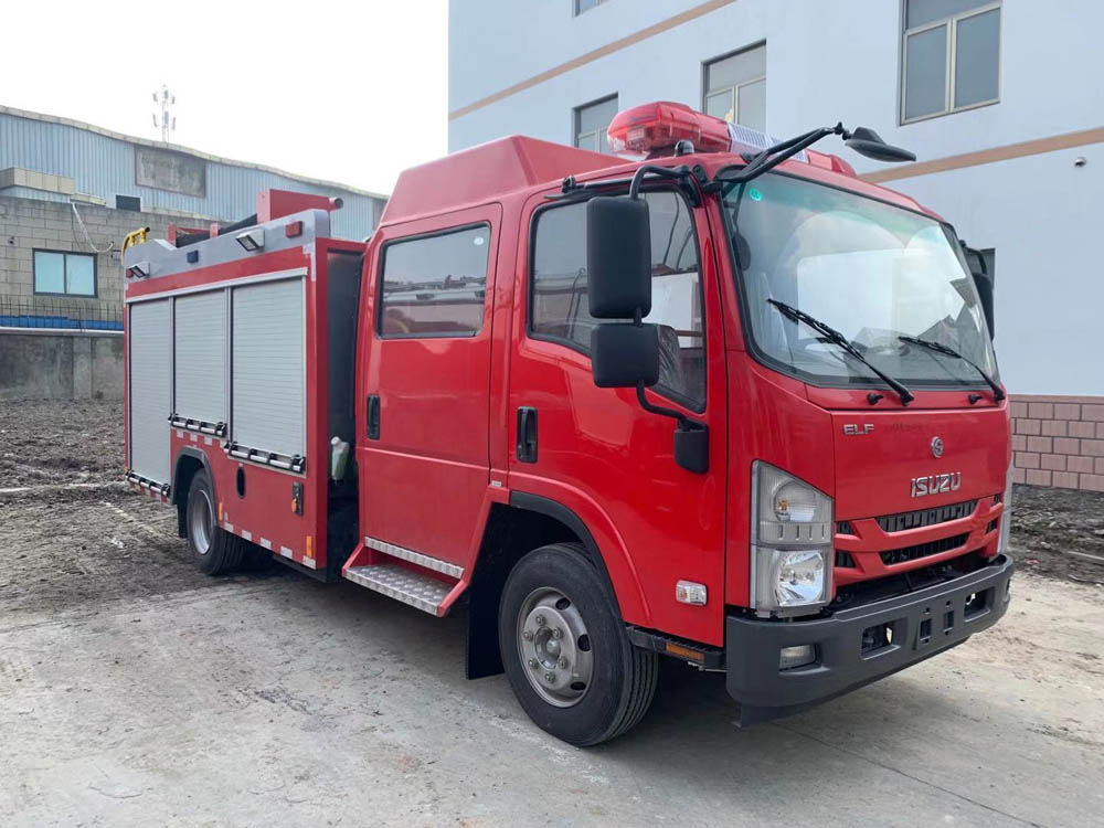 慶鈴五十鈴5噸泡沫消防車