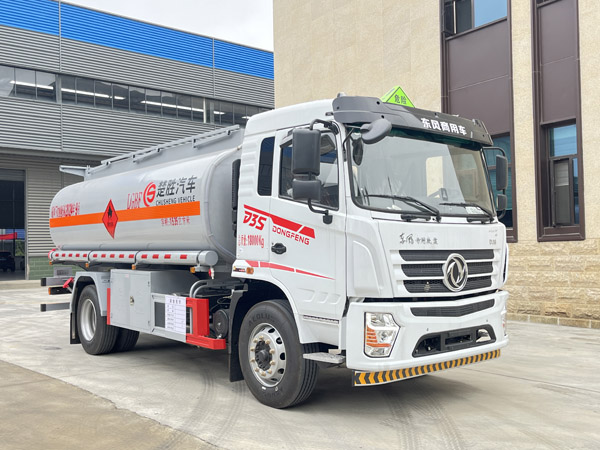 楚勝牌CSC5183GYYEZ6型運(yùn)油車