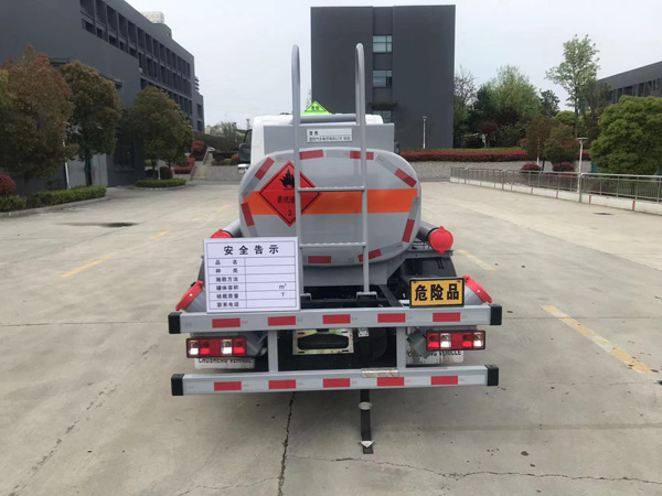 楚勝牌CSC5040GJYCA6型加油車(chē)