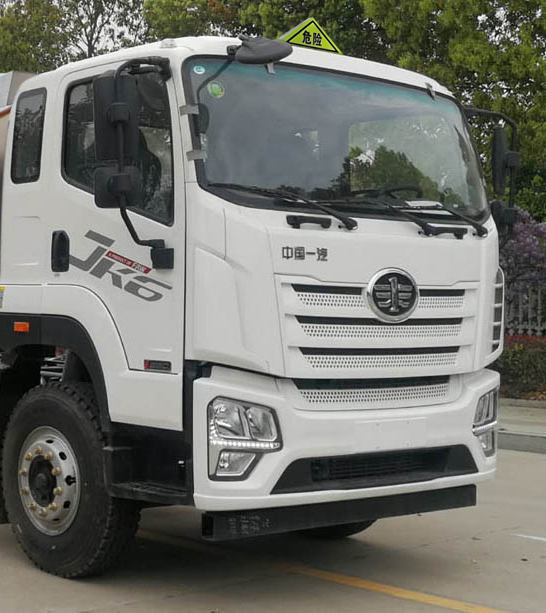 楚勝牌CSC5265GYYCA6型運(yùn)油車
