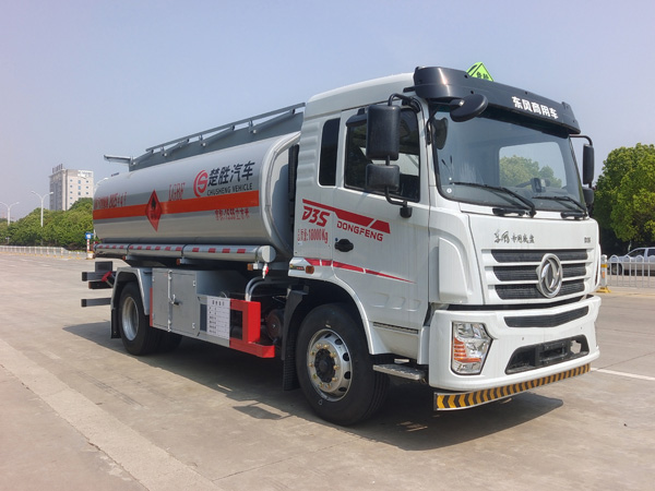 楚勝牌CSC5183GJYEZ6型加油車(chē)