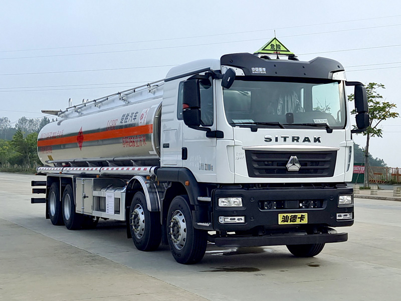 楚勝牌CSC5320GYYLZK6A型鋁合金運油車