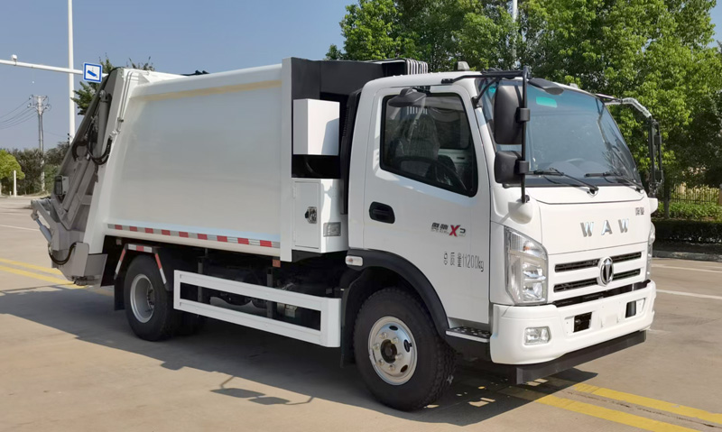 楚勝牌CSC5110ZYSDF6型壓縮式垃圾車