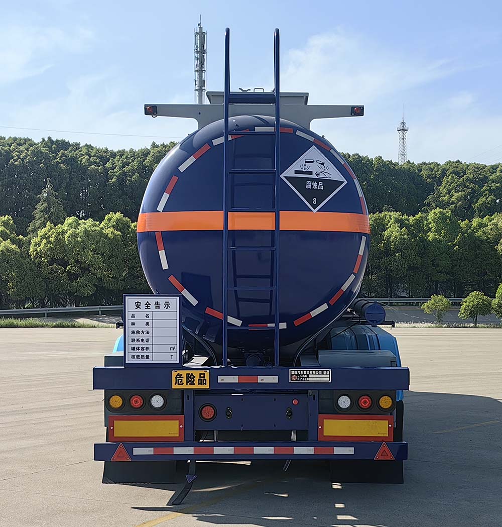 楚勝牌CSC9403GFWCY型腐蝕性物品罐式運(yùn)輸半掛車(chē)