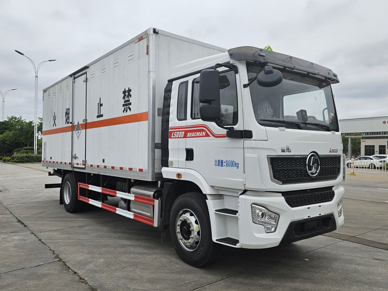 楚勝牌CSC5189XZWS6型雜項(xiàng)危險物品廂式運(yùn)輸車