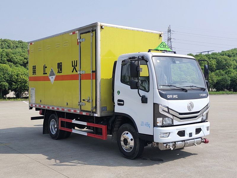 楚勝牌CSC5042XZW6型雜項(xiàng)危險物品廂式運(yùn)輸車