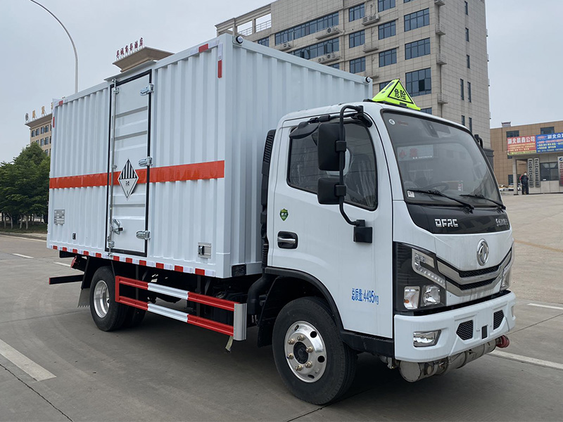 楚勝牌CSC5041XZW6型雜項(xiàng)危險物品廂式運(yùn)輸車