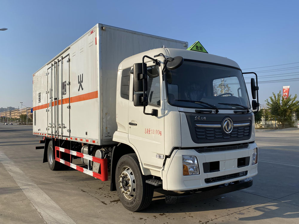 楚勝牌CSC5181XZWD6型雜項(xiàng)危險物品廂式運(yùn)輸車