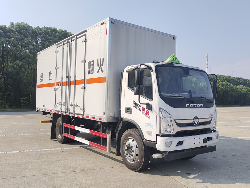 楚勝牌CSC5128XZWBJ6型雜項(xiàng)危險物品廂式運(yùn)輸車